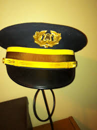 Us Army Band The Us Army Band Is Called Pershing S Own This Hat Is From The Uniform Adopted In 1957 And Used Until 1968 Army Band Military Hat Hats