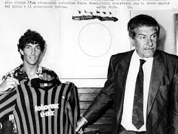 Unomattino lo ricorda con il in collegamento telefonico xaier iacobelli, direttore di tutto sport. Il Mio Paolo Rossi Al Milan Arrivo Rotto Ma Ci Abbaglio Con L Inter Corriere It