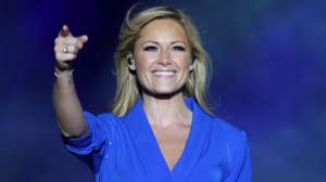 Was viele von ihnen aber augenscheinlich schockiert: Aktualle Bob Frisuren Helene Fischer Youtube