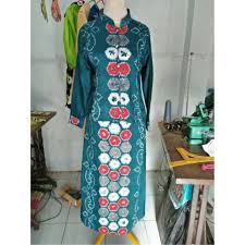 Maxi dress dengan design kombinasi kain sasirangan akan membuat penampilan anda terlihat stylish saat menghadiri acara pesta. Model Baju Sasirangan Kombinasi Model Baju Terbaru 2019