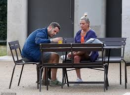 Lisa armstrong posed for a selfie with new love electrician james greencredit: Lisa Armstrong S New Lover S Estranged Wife Speaks Out Daily Mail Online