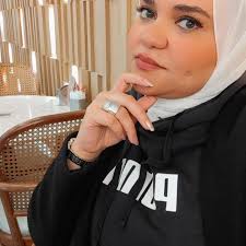 مافيش حاجة في الدنيا وقعها أقوى من الكلام كلمة طيبة ممكن ترفع الانسان  للسما، وكلمة خبيثة تقتله... لكل #اب و #ام بتسعي للحفاظ علي اسرتهم كتر خيركم  🥰💋 كل #ست بتحاول تسعد