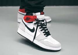 Jordan Retro 1 High Og White Black Red July 11 Sneakernews On Twitter Air Jordan 1 High Og Color White Black Light Smoke Grey Varsity Red Style Code 555088 126 Release Date July 11 2020 Price 170 Https T Co 9lb7pi1ybb Https T Co Wmpkhkioql