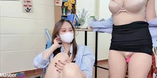 Mono-Stewardesss exclusive backstage access to her world