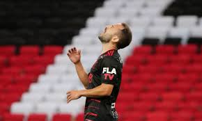 Cr flamengo rj will need to be alert as they defend a dangerous free kick from red bull bragantino sp. Flamengo Empata Com Bragantino E Perde Chance De Virar Lider