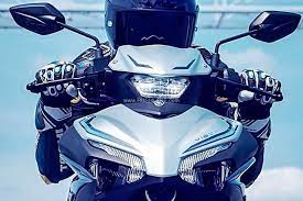 It has recently been launched in malaysia with a price tag of rm 10,888 (approximately rs 1.91 lakh). Yamaha Y16zr Sport Moped Based On R15 V3 Launched In Malaysia