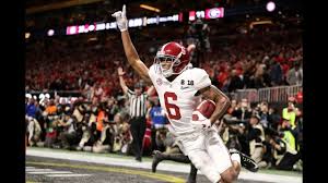 Smith was honored as the winner of the heisman trophy award on tuesday night. Making The Case For The 2020 Heisman Trophy Alabama S Devonta Smith Roll Bama Roll