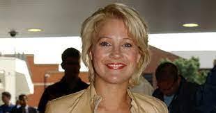 Kerry Burrows's Instagram, Twitter & Facebook