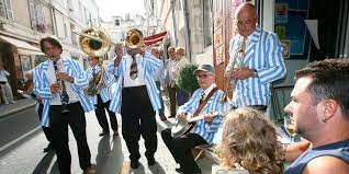 Une bonne excuse pour déambuler dans les rues jusqu'au bout de la nuit. Charente Maritime Les Grands Rendez Vous De La Fete De La Musique