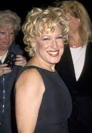 Bette Midlers Most Memorable Hairstyles Photos Bette Midler Bette Hair Styles