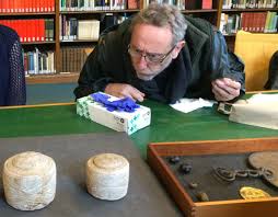 Writer michael rosen's website for children, with videos, biography, news, a blog and lists of books. Michael Rosen Interview Finding Inspiration In Forgotten Treasures Arts And Humanities Research Council