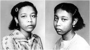Andry yang baru masuk menutup pintu lagi dan terdiam beberapa detik sambil memandangi. Misteri The Silent Twins Si Kembar Yang Tak Mau Bicara Azizpedia