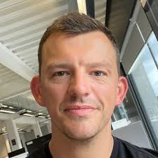 Richard Argyle's Instagram, Twitter & Facebook