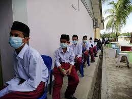Agensi antidadah kebangsaan (aadk) mengenal pasti 1,829 murid sekolah rendah dan menengah di 178 sekolah seluruh negara terbabit dengan aktiviti penagihan dadah, menerusi. 12 Kes Positif Covid 19 Smk Imtiaz Yt Setiu Ditutup Utusan Digital