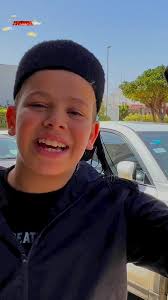 شن رايكم بالرسمة ؟