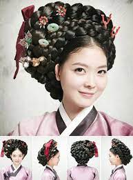 Gisaeng Style While Traditional Korean Dresses Are Represented By The Words Elegant And Refined The C Traditional Hairstyle Asian Hair Korean Men Hairstyle