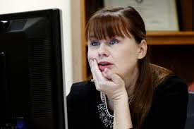 Mormon women navigate cultural pressures around work, family and faith