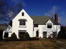 It comes in at approximately 15,000 sq ft and is set on 2+ acres. The 25 Richest Neighborhoods In The New York City Suburbs News Journal Star Peoria Il