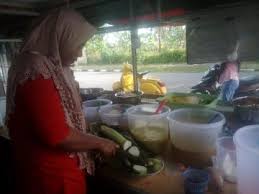 Lontong gulai atau lontong sayur adalah makanan indonesia yang berasal dari minangkabau, sumatra barat. Infopublik Di Tengah Pandemi Usaha Lontong Daun Ni Nur Tetap Eksis