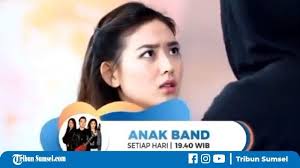 Bakal ada berbagai sajian spesial dari sinema tv hari ini yang siap untuk temani kamu nongkrong asyik depan televisi. Nasib Anak Band Sctv Pasca Natasha Wilona Ganti Peran Baru Rating Tv Kini Disalip Samudra Cinta Tribun Sumsel