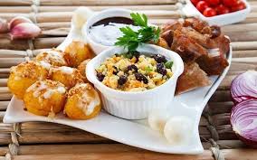 Petisco participante do comida di buteco 2017, dois pasteis assados de berinjela, quinoa, cenoura e batata gratinados com parmesão e dois pasteis assados de carne, quinoa e ovo de codorna gratinado com parmesão. Conheca Os 45 Pratos Que Disputam O Comida Di Buteco Em Bh Fotos R7 Minas Gerais