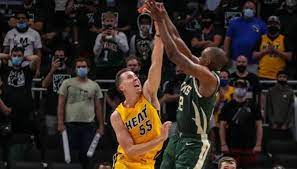 Bucks in the nba regular season. 1cclw8le5izw7m