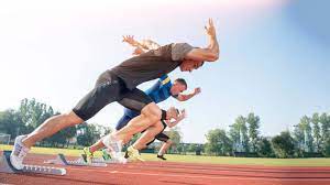 Terdapat tiga jarak lintasan yang dilombakan pada lari jarak pendek, yaitu lari jarak 100 meter, 200 meter dan 400 meter 3 Teknik Dasar Lari Jarak Pendek Sprint Freedomsiana