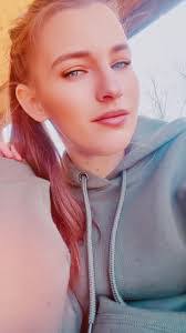 Samantha Sorrell's Instagram, Twitter & Facebook