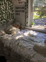 vinez bedroominspirationsaesthetic vinez 2020 hayallerdeki odalar yatak odasi bitkileri havali odalar