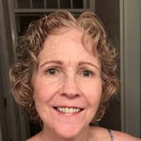 Laurie Groves's Instagram, Twitter & Facebook