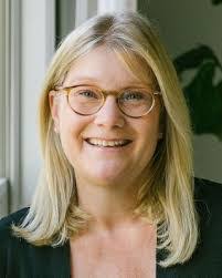 Sarah Cheney's Instagram, Twitter & Facebook