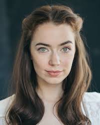 Darcie Lee's Instagram, Twitter & Facebook