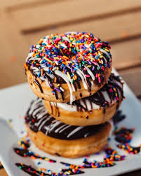 For generations, krispy kreme has been serving delicious doughnuts and coffee. Mehr Als Nur Ein Krapfen Made In America Der Donut Lecker Schlau