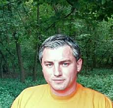 Bienenflüsterer baut Insektenoase