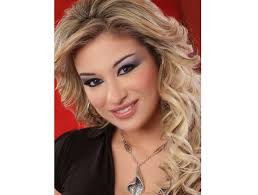 توفيت نجمة ستار أكاديمي والفنانة الجزائرية ريم غزالي، اليوم الاربعاء 17 مارس 2021، في باريس، بعد معاناتها من المرض، وفق ما وقالت سلمى غزالي في مقطع فيديو نشرته على صفحتها بانستغرام: Lcflnwq1nil Rm