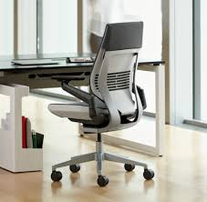 Here S A 1 000 Steelcase Office Chair Designed With Your Gadgets In Mind Office Chair Design Best Office Chair Office Chair