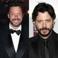 Álvaro morte was born on february 23, 1975 in algeciras, cádiz, spain as álvaro antonio garcía. Anyone Else Thinks Of Young Tim Curry When Watching Alvaro Morte Perform Lacasadepapel