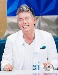 탤런트가수이동준 vs 조경호 킥복싱 경기.촬영전준성. ë°°ìš° ì´ë™ì¤€ì´ ìž˜ë‚˜ê°€ë˜ íƒœê¶Œë„ êµ­ê°€ëŒ€í'œì‹œì ˆ ëŒì—° ì€í‡´í•œ ì´ìœ  ë§‰ì´ìŠˆ ì­‰ë¹µì¹´íŽ˜