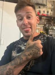 HI EVERYONE THIS IS EDGAR FARFAN 37 YEARS OLD CDC# BB1208 HE IS CURRENTLY  IN CALIPATRIA CALIFORNIA AND IS LOOKING FOR SOMEONE TO TALK TO. HE IS  SINGLE, HE IS CLEAN, HE