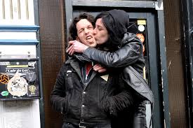 Ryanne van dorst is hoofdgast en treedt op met haar rockband dool. Roadburn Repo Met Dool Over Elle Bandita Virtuoos Nick De Bel En Alles Doen Om De Sleur Te Vermijden Nmth