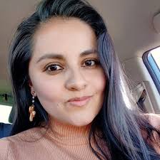 how to make a DIY lava lamp at home using regular household items! The kids  will get a great kick out of this one! #ElfOnTheShelf #ElfOnTheShelfIdeas  #LavaLamp #Science #KidsInStem