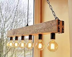 Drewno Beam Led Lampa Wiszaca Zyrandol Drewniany Zyrandol Etsy Wooden Chandelier Led Pendant Lights Hanging Lamp Diy