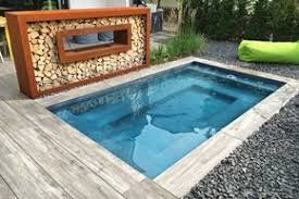 Kleines Schwimmbecken Als Fertigbecken Fur Den Garten Gartenpools Pool Im Garten Pool Fur Kleinen Garten