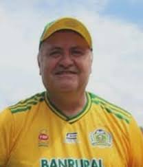 En los ojos de los jóvenes arde la llama, en los de los viejos brilla la  luz. Así es el rostro de la vida la juventud es energía y la edad es