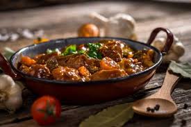 Bourguignon De Sanglier Une Recette De Plat Facile En 2020 Daube De Boeuf Recettes De Cuisine Daube