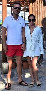 Merve özbey 1.63 cm, murat binici 1.90 cm boyunda. Merve Ozbey Esi Kenan Kocak Ile Bodrum Da Aska Geldi Magazin Haberleri Magazin Haberleri