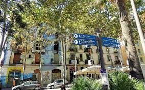 Y con una elevada tasa de desocupación, que provoca marginación. Zu Fuss Durch Barcelona Tour 6 El Raval