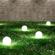 10 Breathtaking Outdoor Lighting Looks For Your Yard Solar Lights Garden Best Outdoor Lighting Outdoor Solar Lights