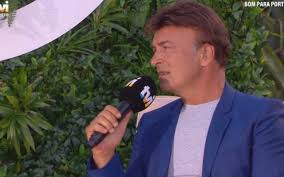 Só o amor importa, declarou cristina ao partilhar algumas das imagens que marcaram as emotivas declarações de tony carreira. Tony Carreira Tensao Em Direto Na Tvi Cantor Pede Para Tirarem Musica Da Filha Em Plena Entrevista Nova Gente