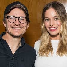 Vivian Locke's Instagram, Twitter & Facebook